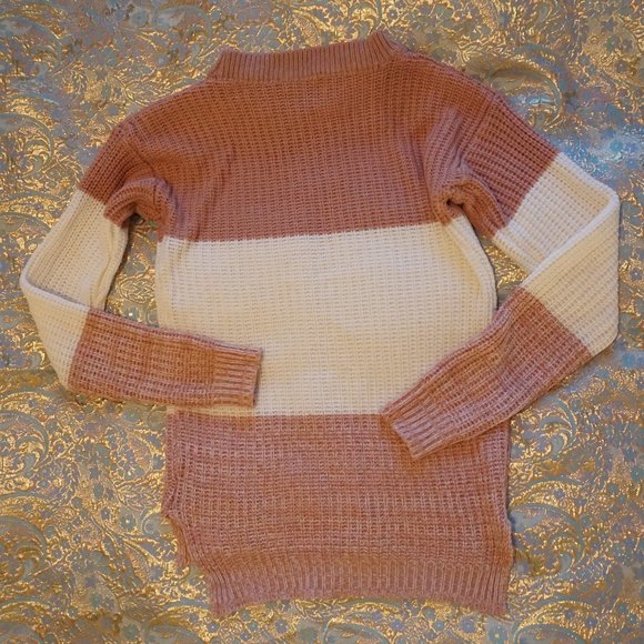 High-Low Sweater - Picture 2 of 3